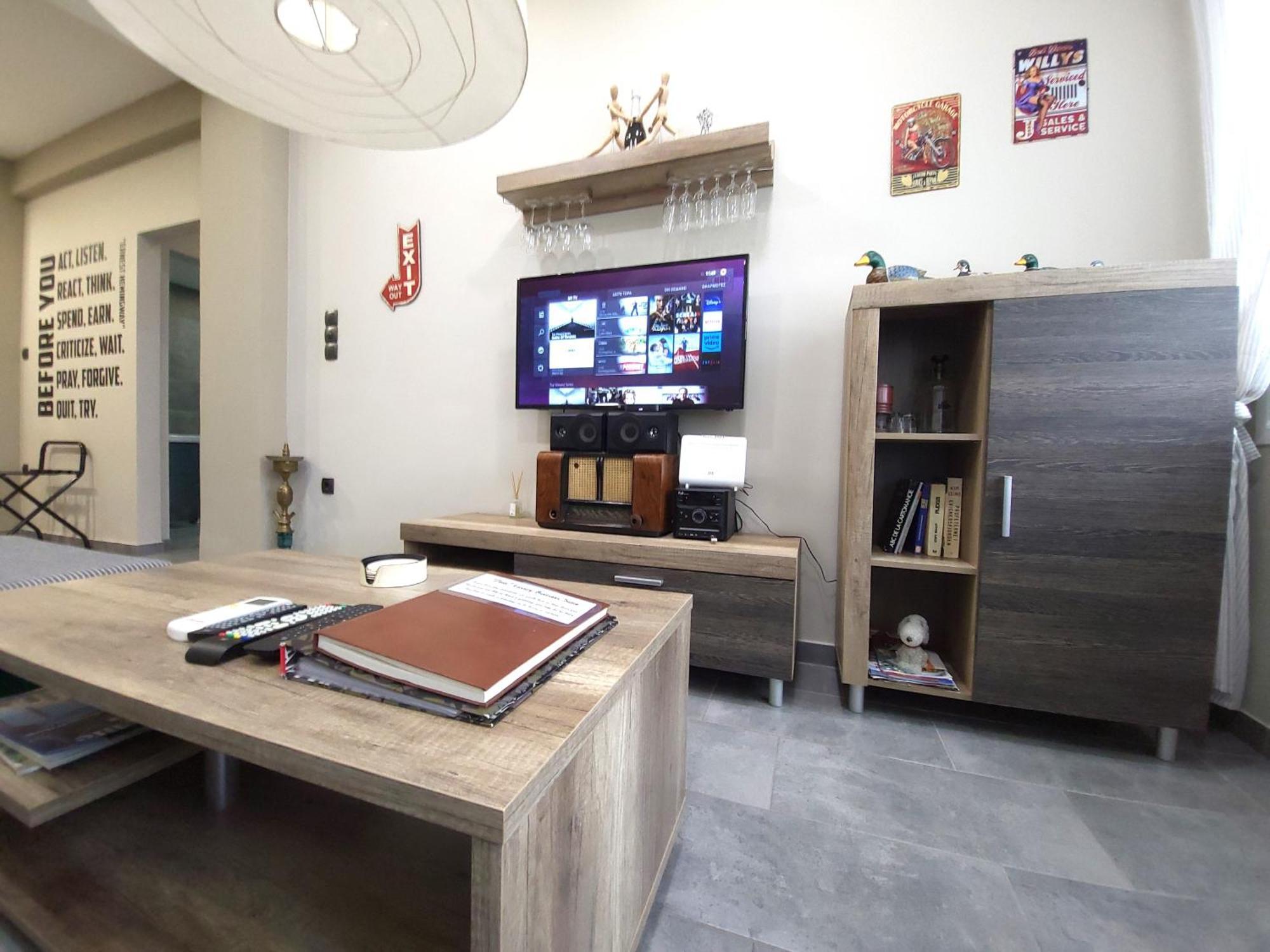 “Zeus”, Stylish Luxury Business Suite In The Heart Of Athens. Exterior photo